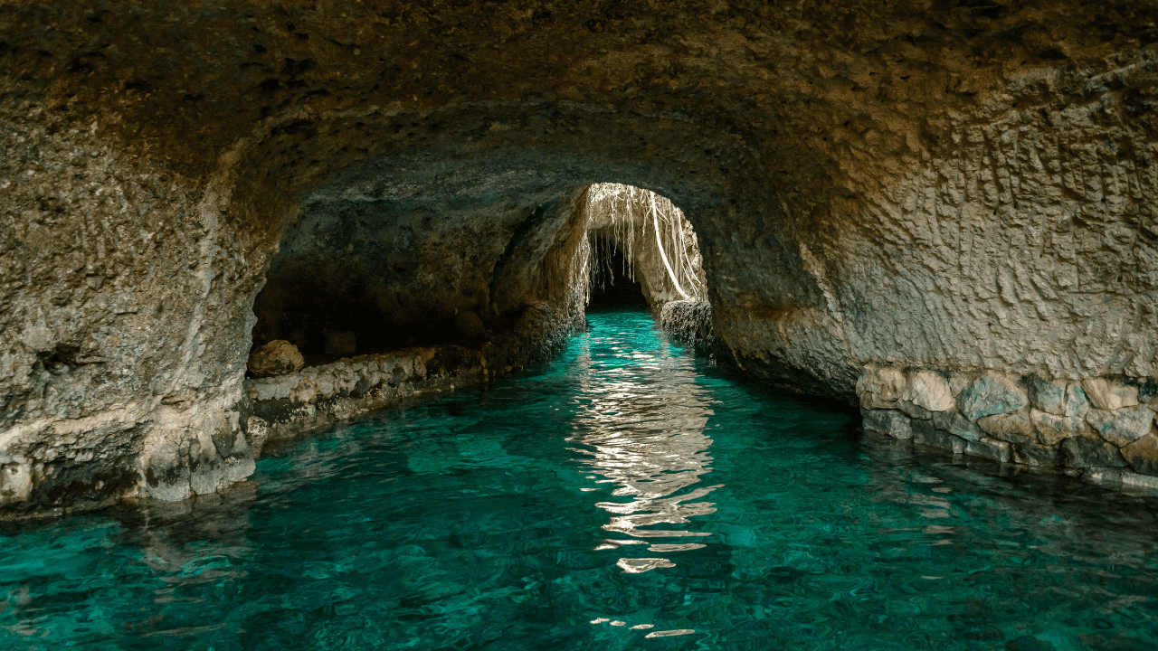 Парк Xcaret подземная река